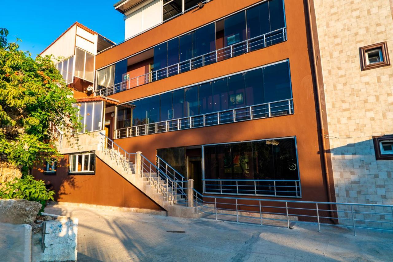 Elvin Otel Side Exterior foto